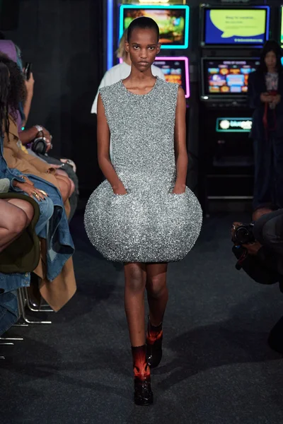 Look 13